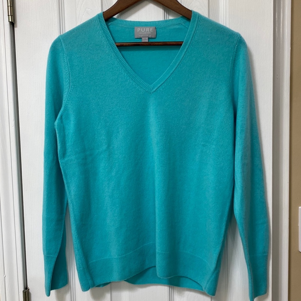 PURE Collection. 100 % pure cashmere v-neck sweater. NWOT. Size 8-10